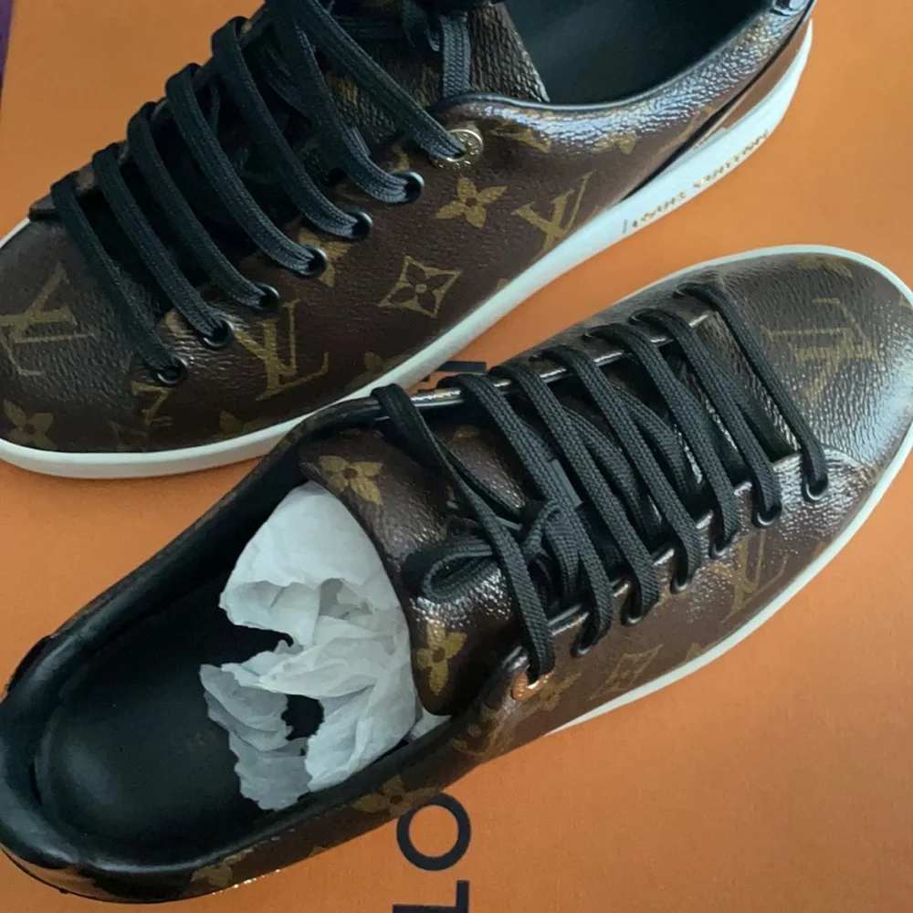 COPY - Louis Vuitton Frontrow Sneaker size 37.5 - Picture 2 of 5